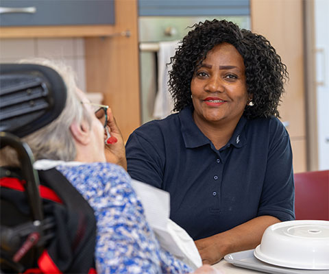 Portrait Auszubildende als Pflegefachassistentin Angelina